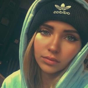 Meet your Posher, Eve